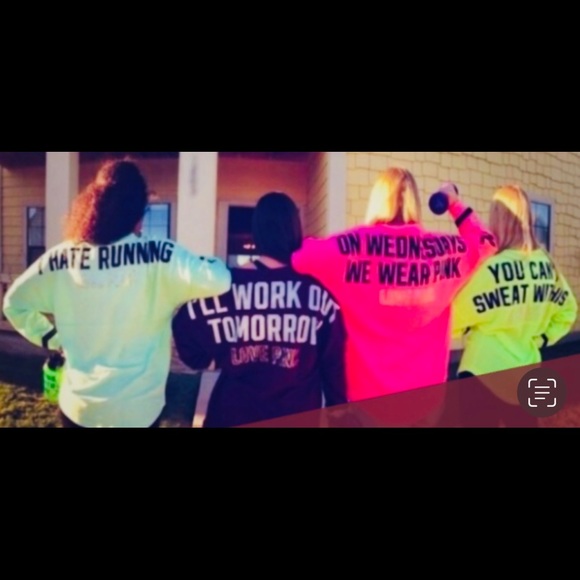 ☀️🌷VS PINK “MEAN GIRLS” RARE/HTF “YOU CANT SWEAT WITH US” CREW SWEATSHIRT🌷☀️